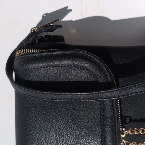 Black Leather Crossbody Bag Size 9+10 - Picture 3 of 9